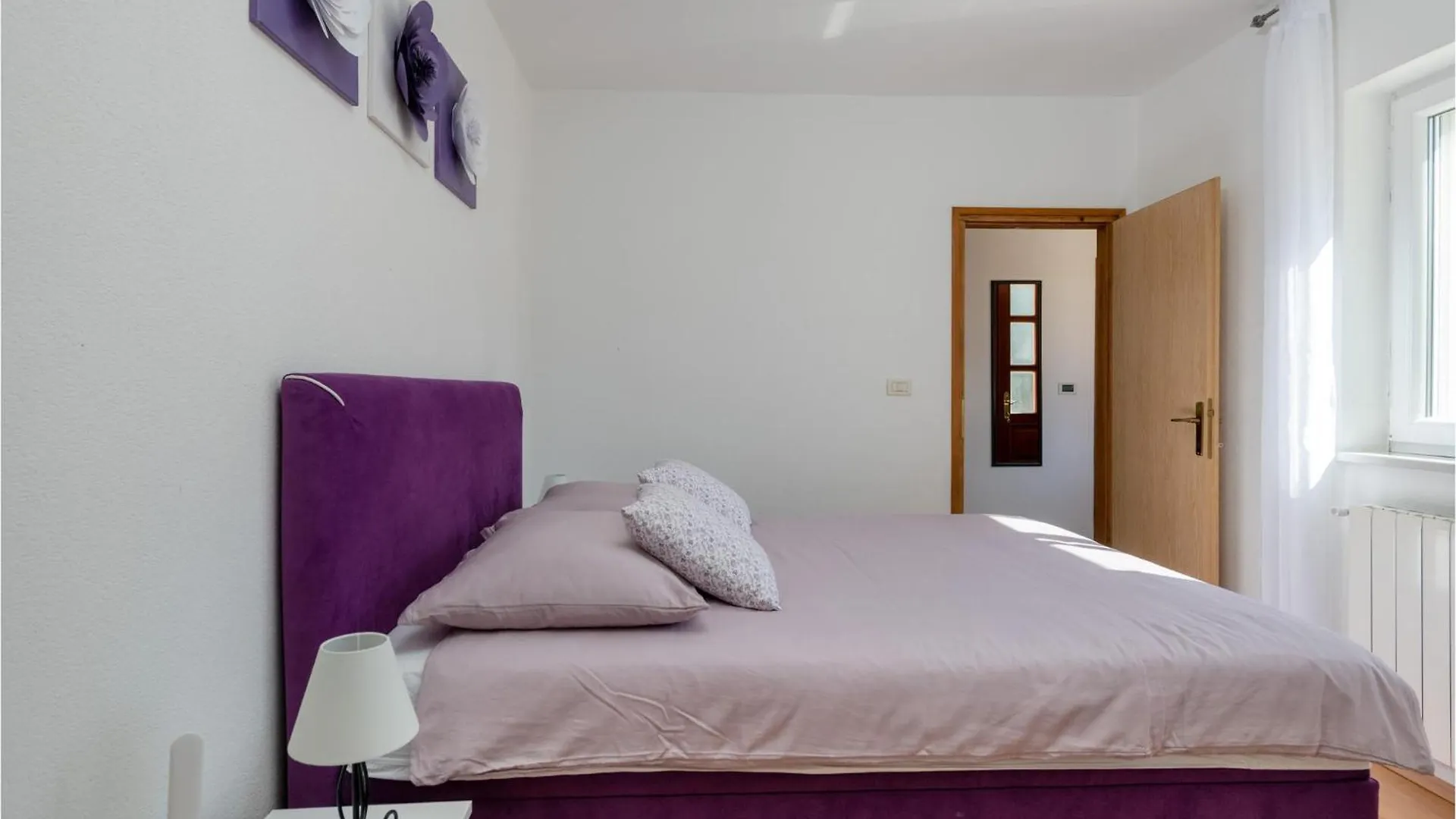 Holiday home Awesome Home In Breg Ivanovci With Kitchen Rasa Croatia