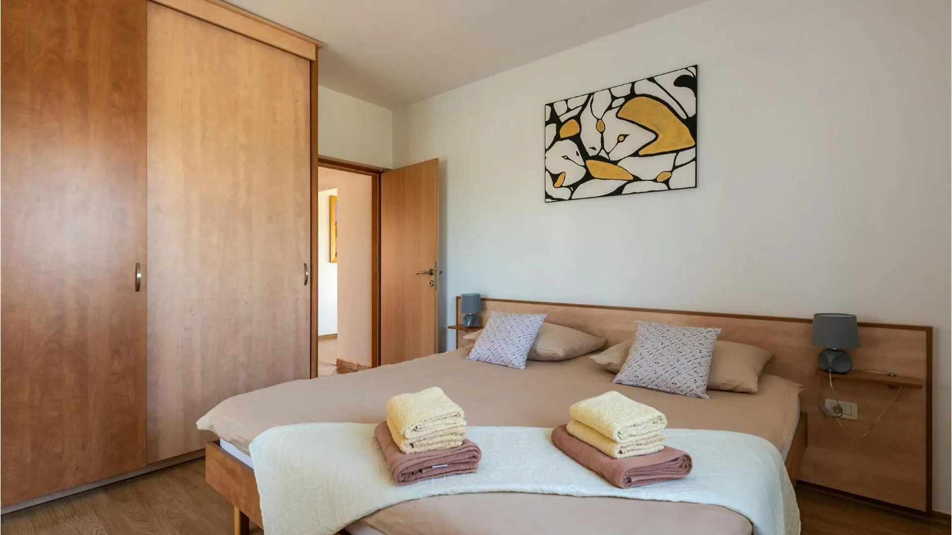 Holiday home Awesome Home In Breg Ivanovci With Kitchen Rasa
