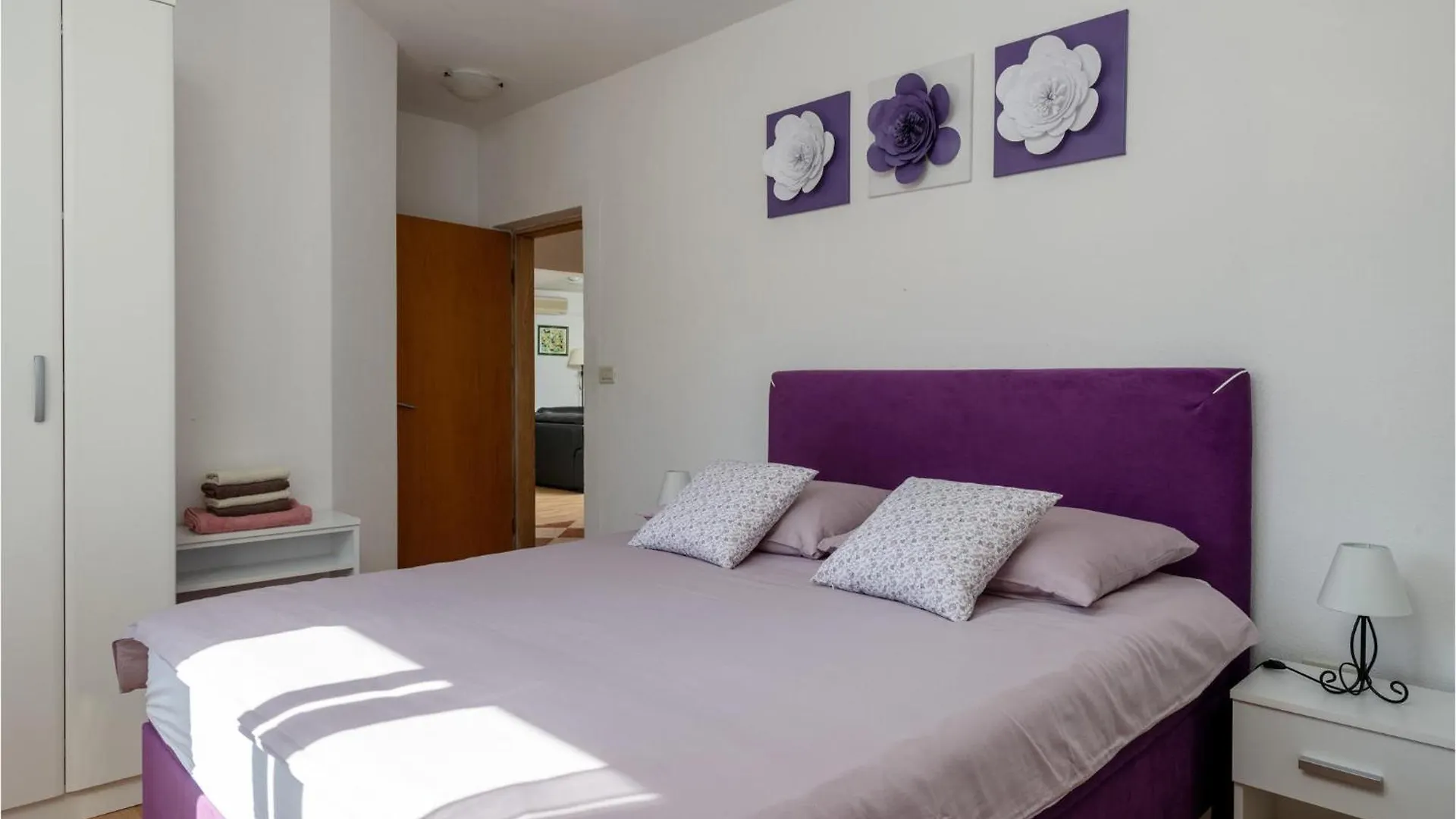 Awesome Home In Breg Ivanovci With Kitchen Rasa 0*,